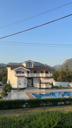 Villa ERVIN